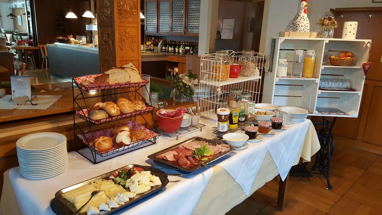 Gasthof Zum Lamm Gomadingen エクステリア 写真